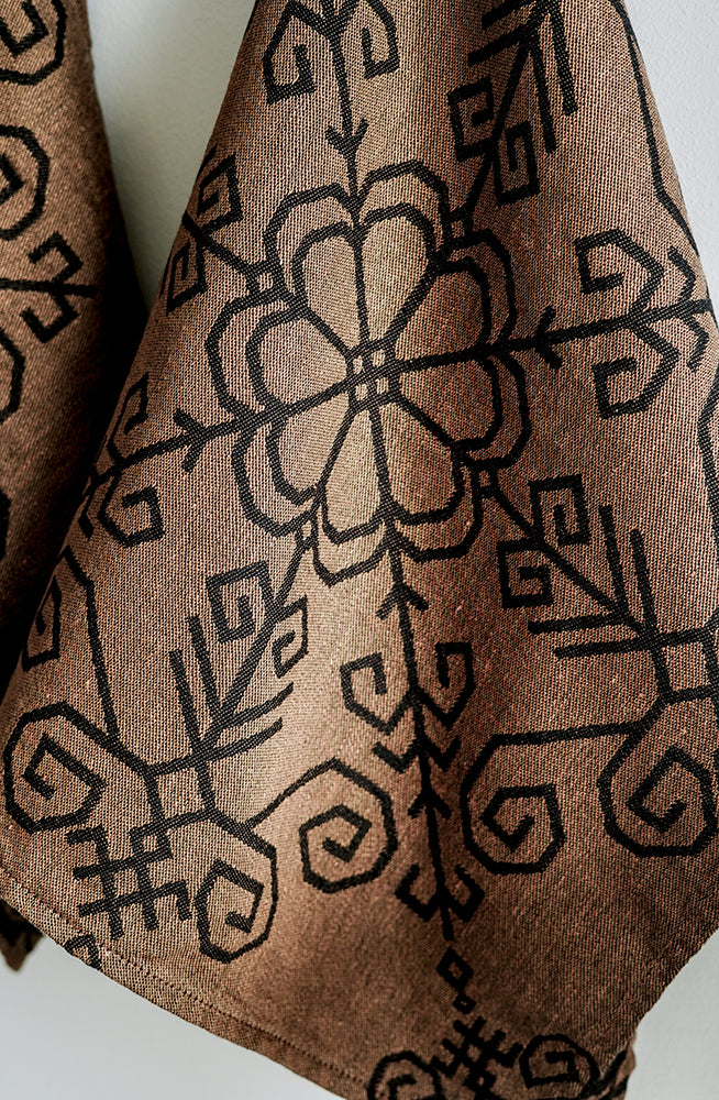 Lina virtuves dvielis ar Saules mandalu, bronza/melns