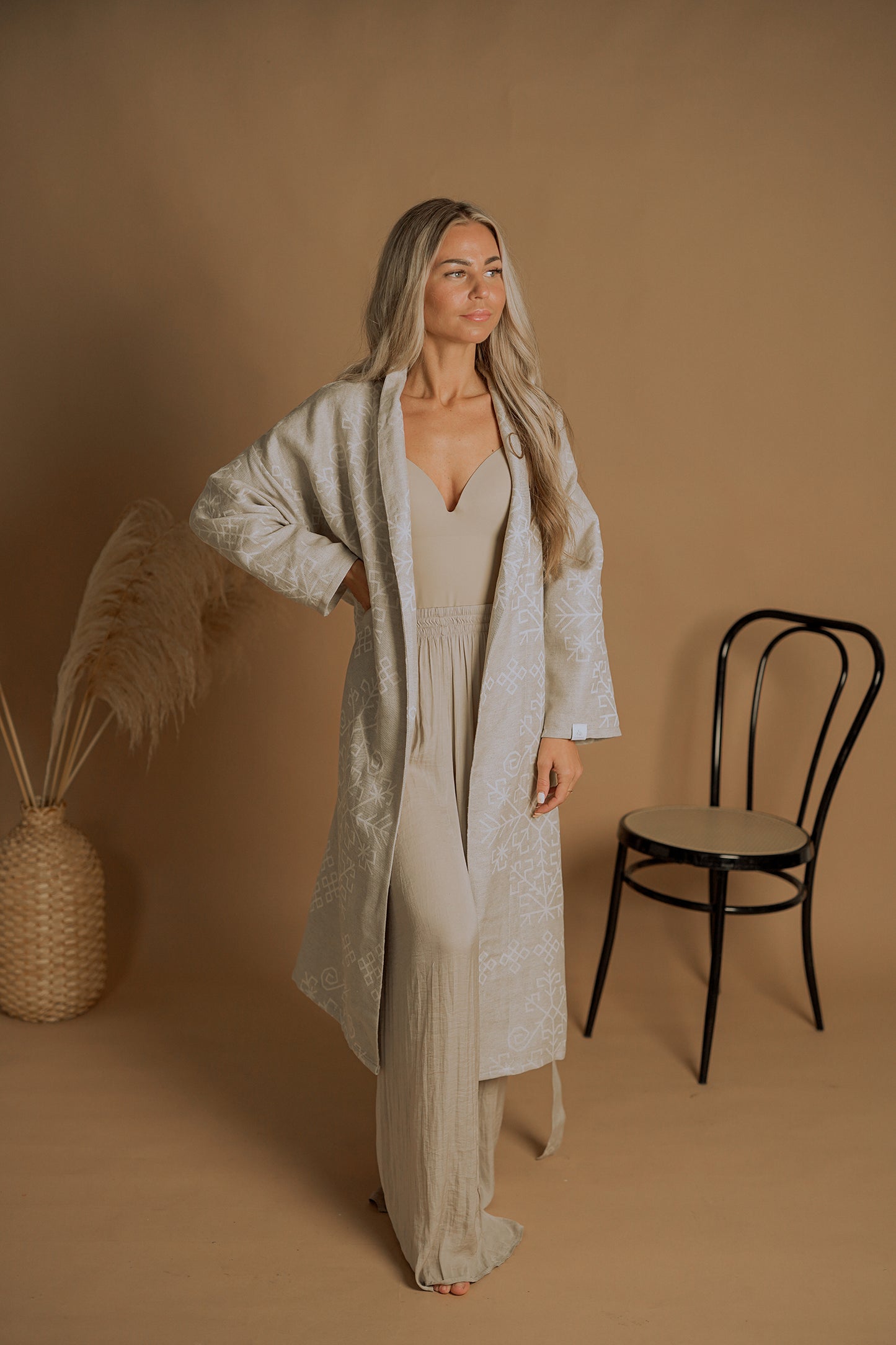 Lina un kokvilnas Boho stila kimono/halāts sievietēm ar austras koka rakstu no HarmoMe.