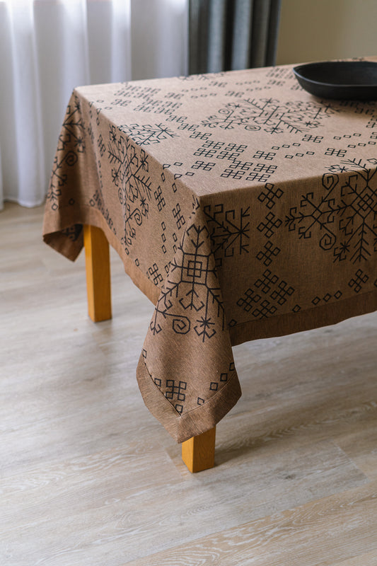 Lina galdauts ar Austras koka rakstu, bronza/melns