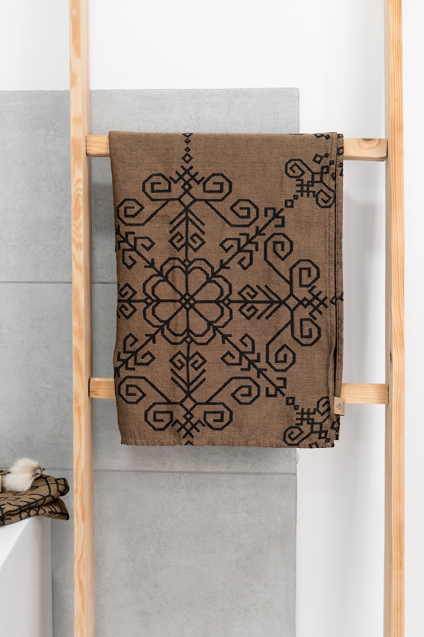 Linen Towel with Sun Mandala, black/sand
