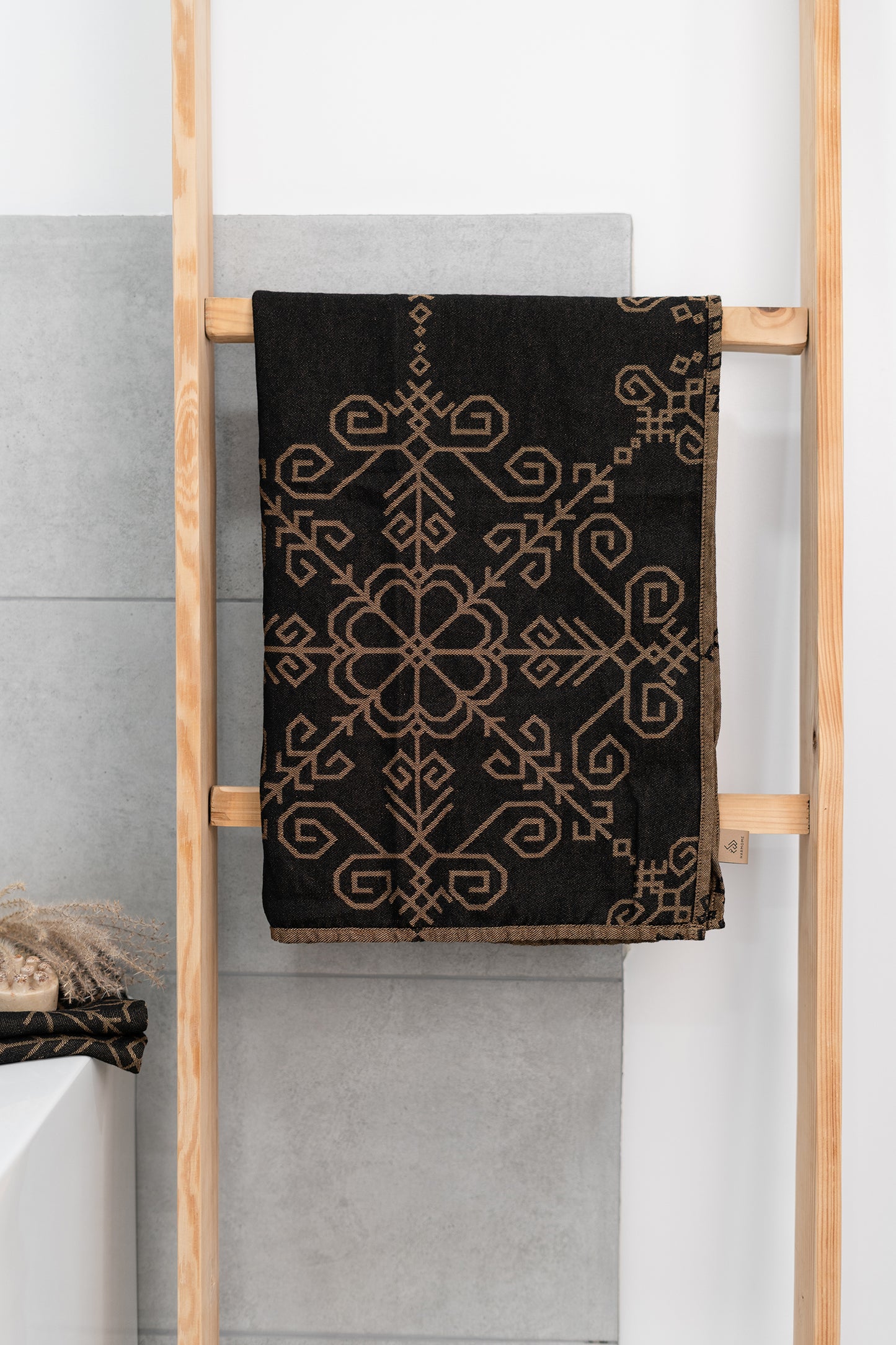 Linen Towel with Sun Mandala, black/sand