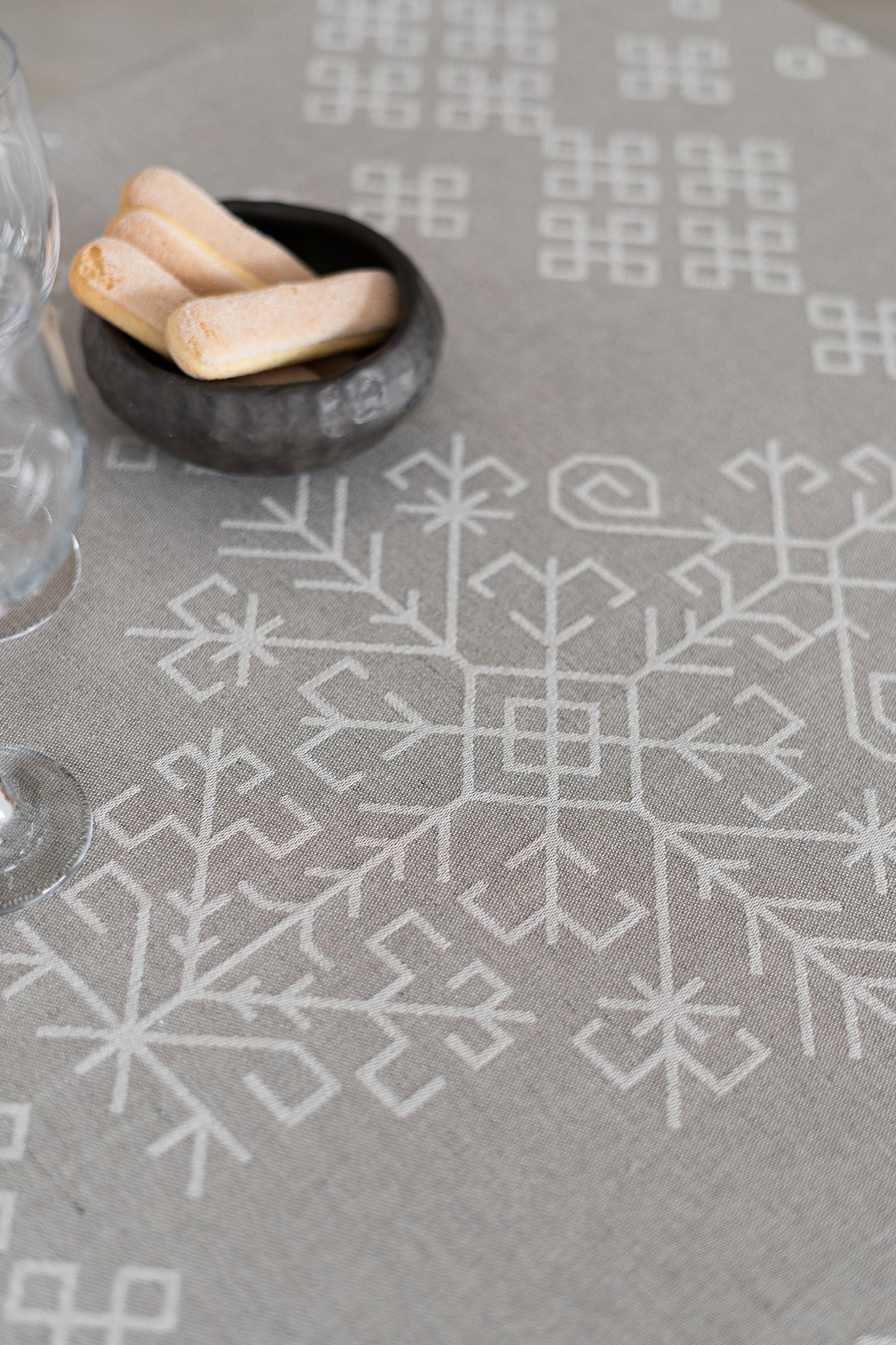 Linen Tablecloth Austra Tree Pattern, natural