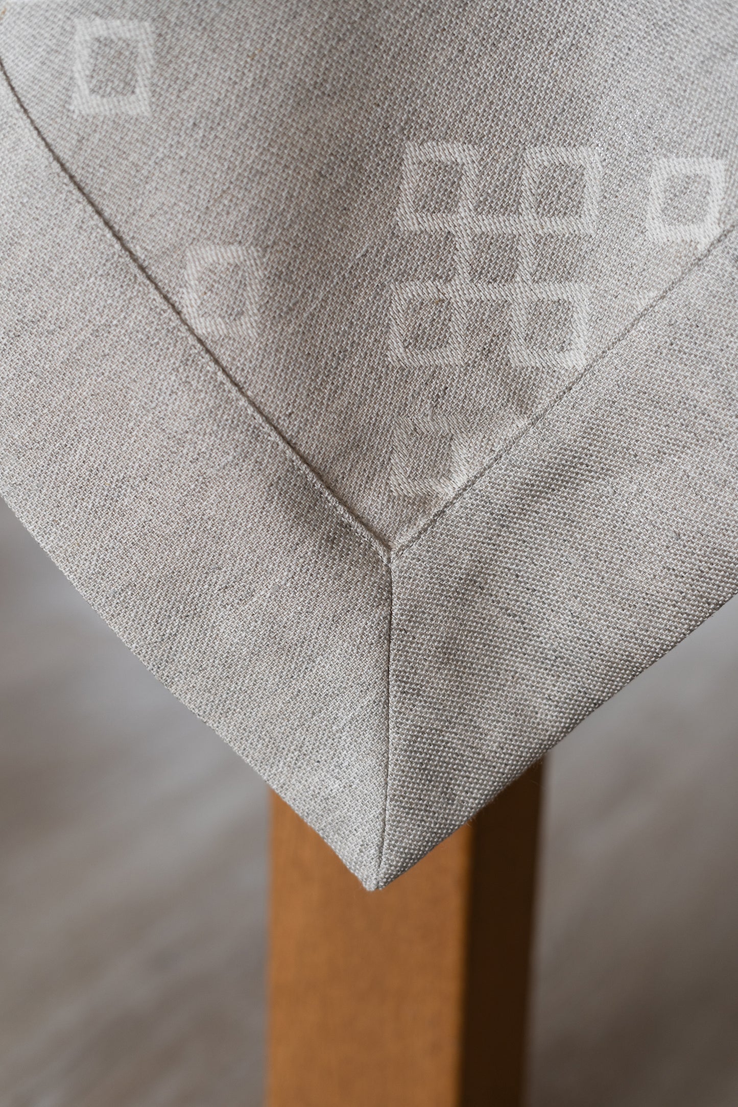 Linen Tablecloth Austra Tree Pattern, natural
