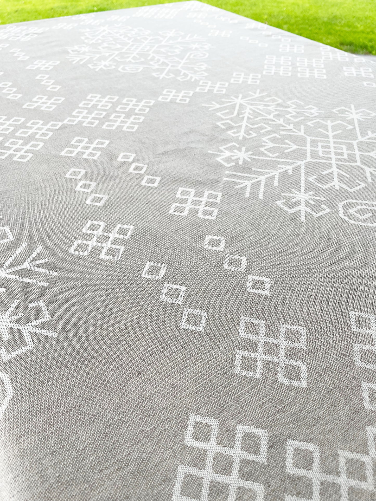 Water-Pro Doubleside Tablecloth Natural, Austra Tree Pattern