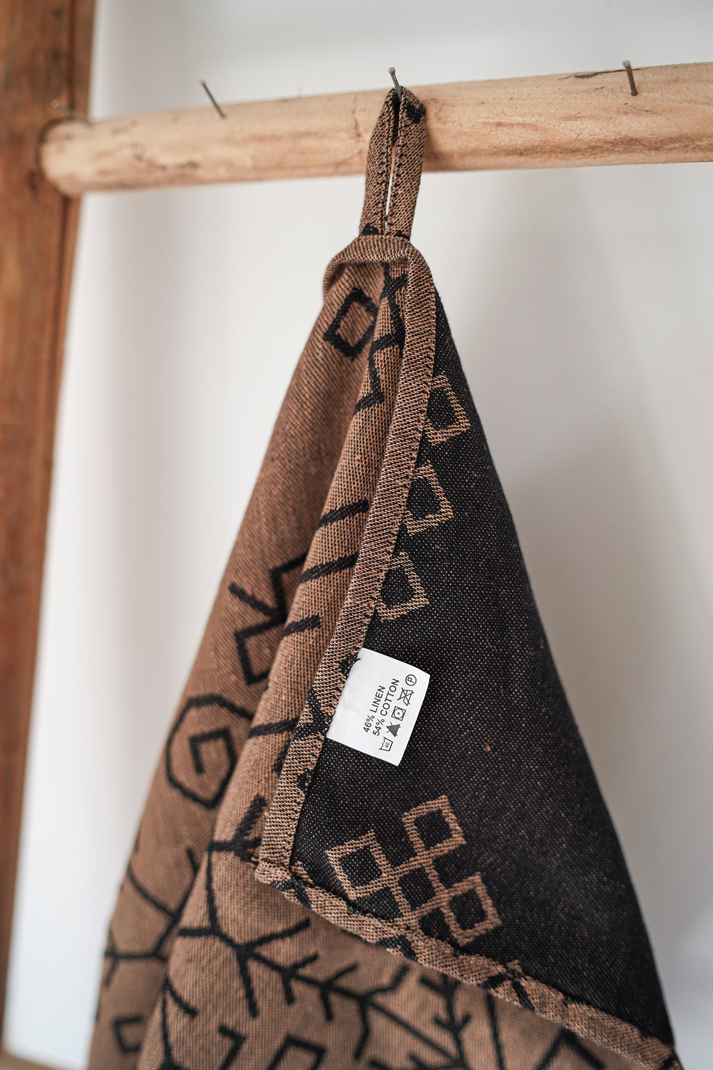 Linen Kitchen Towel Austra Tree Pattern, bronze/black