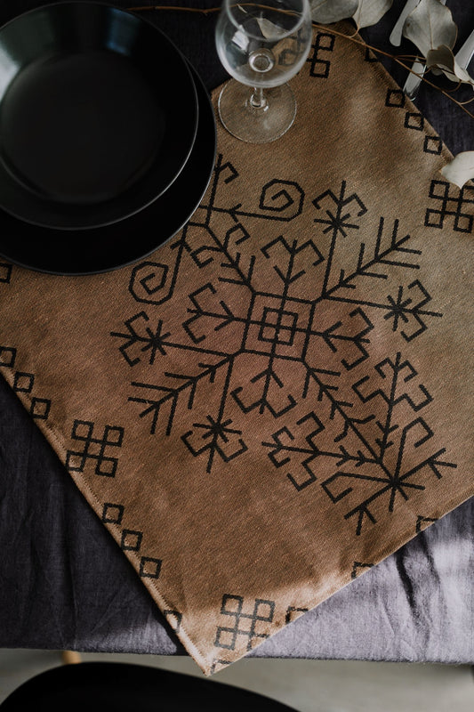 Bronze/Black Linen Napkins With Austra tree Pattern.