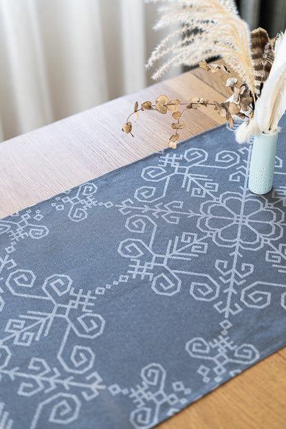 Lina galda celiņš ar Saules rakstu, pelēks