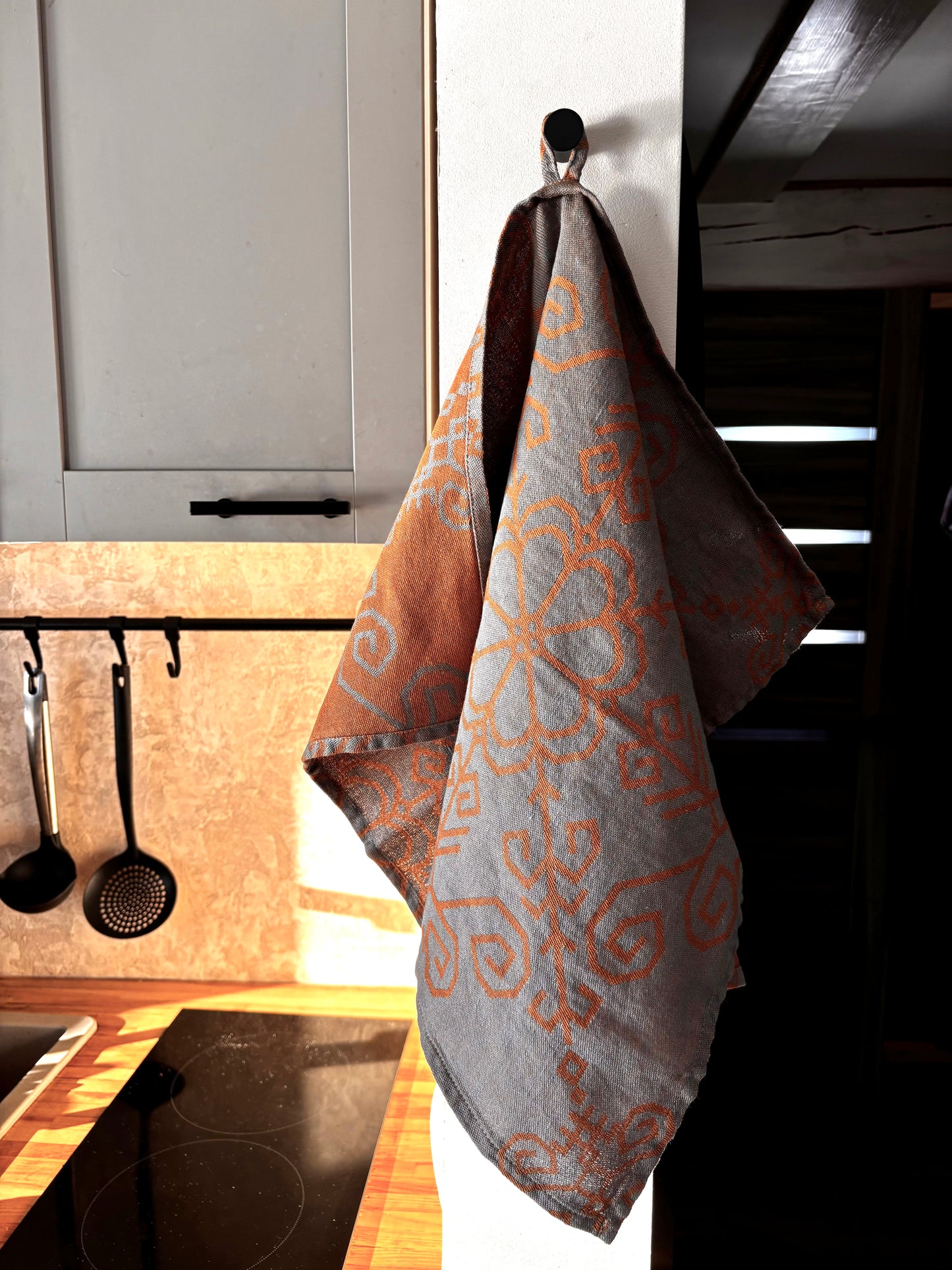 Linen Kitchen Towel Sun Mandala, grey/sand