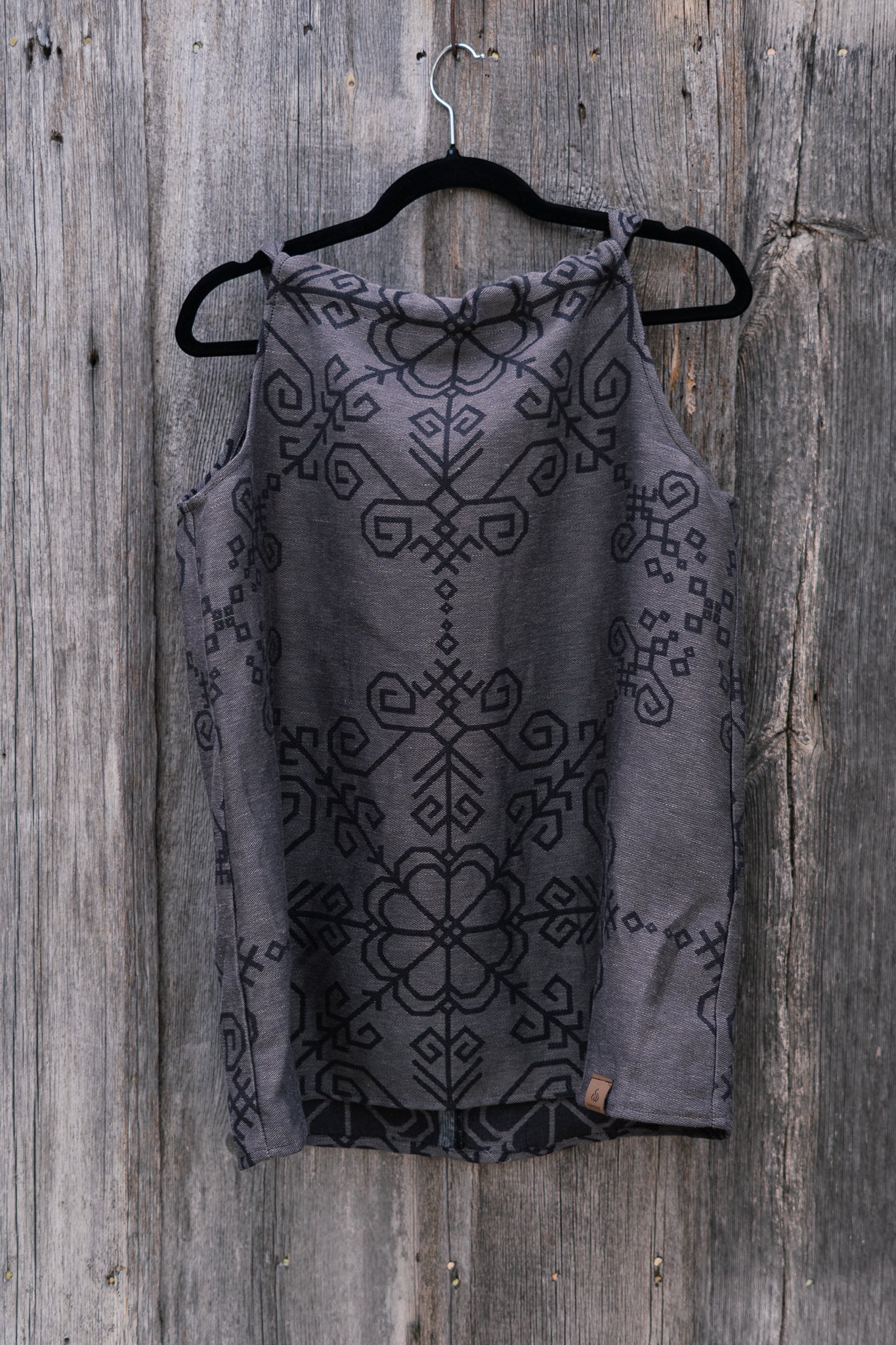 Linen Top with Sun Symbol