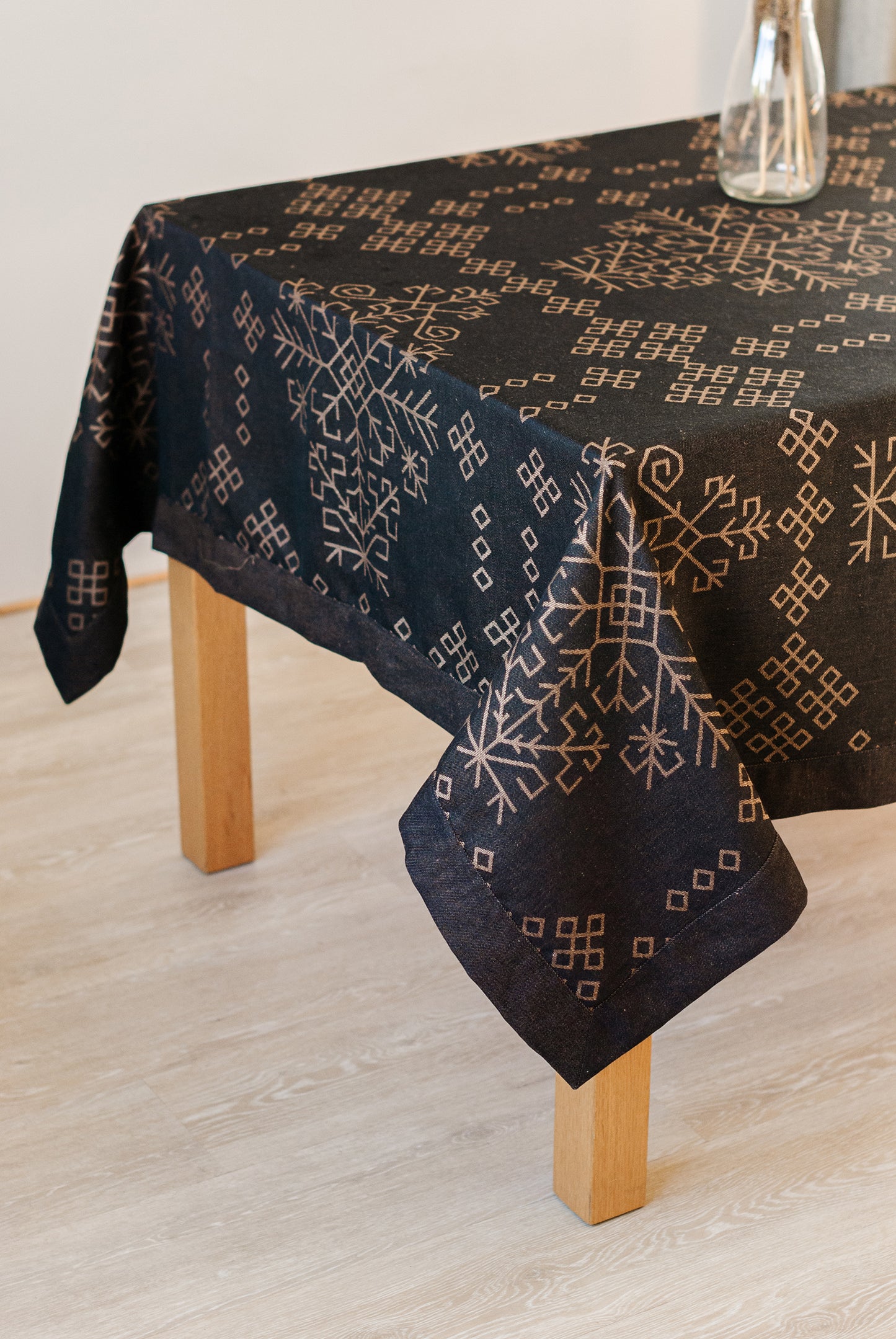 Black/bronze Linen Tablecloth, Austra Tree Pattern